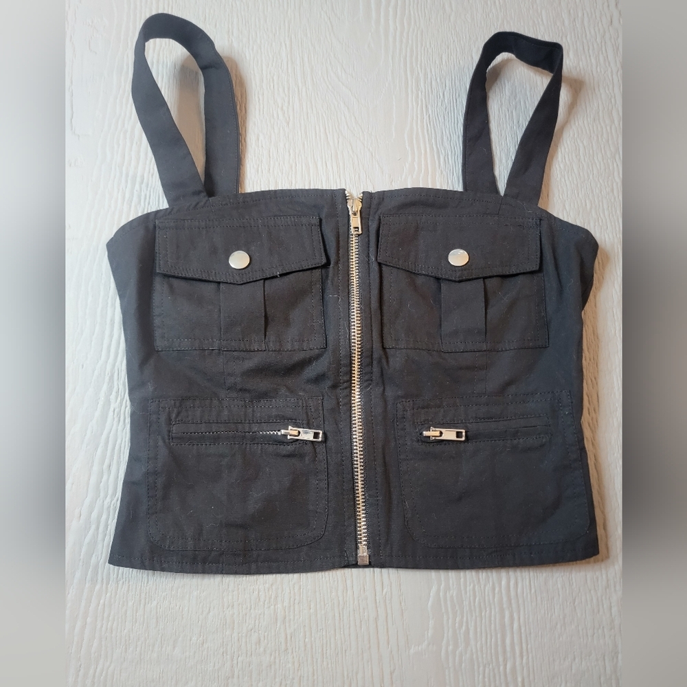 ♡ White Fox, Black Front-Zip Cropped Tank Top,XS B-26